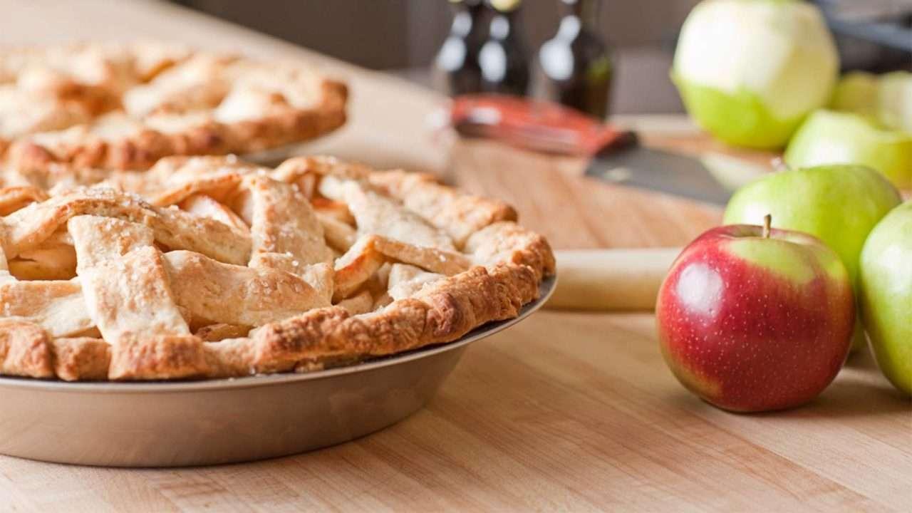 Kitchen Craft pie pan imagery
